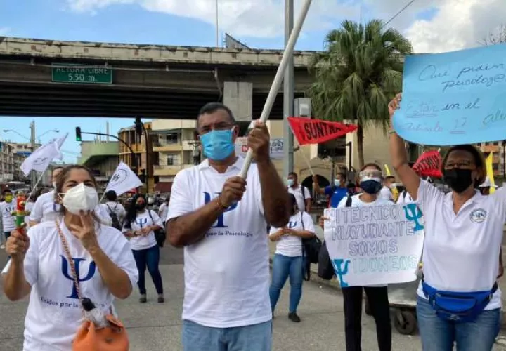 Los psicólogos piden ser tomados como actores y no como asistentes, a la hora de implementar políticas públicas de salud mental.