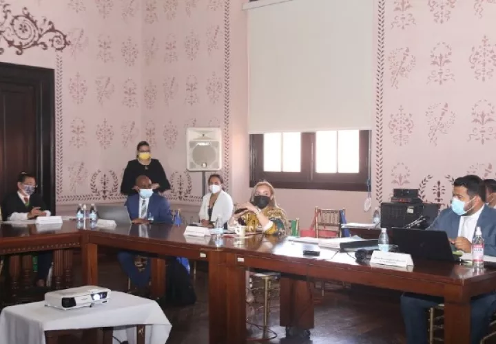 La viceministra López reiteró que el principal compromiso es seguir trabajando de manera institucional e interinstitucional avanzando en objetivos comunes.
