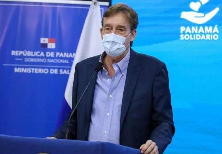 El infectólogo Xavier Sáez Llorens dijo que hasta el momento se ha autorizado vacunar a los adolescentes entre 16 y 18 años de edad.