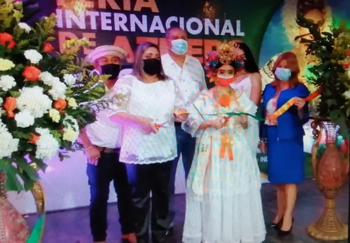 Durante el evento simbólico también se juramentó a la junta directiva del Patronato. Foto: Thays Domínguez