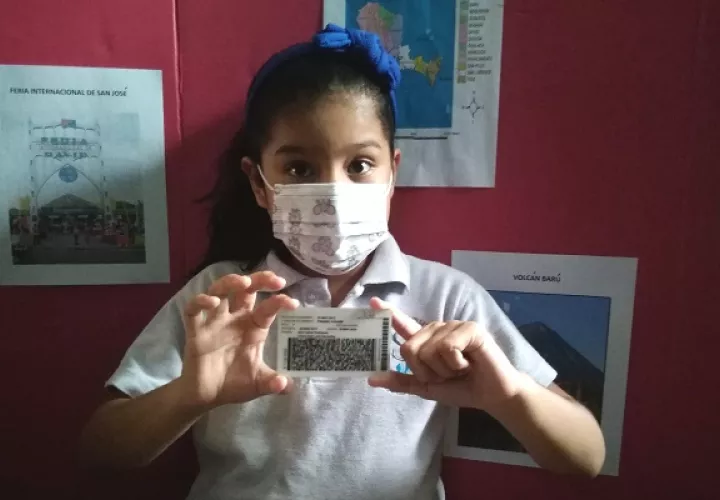 La beca debe utilizarse principalmente para útiles escolares. 