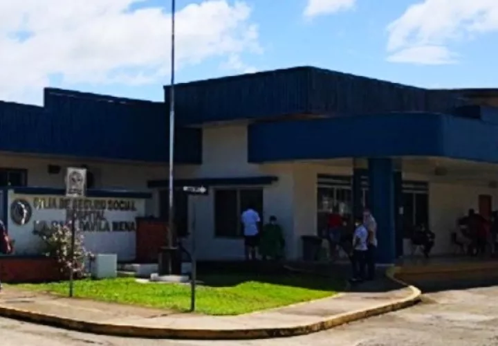 La víctima fue llevada al cuarto de urgencias del hospital  Raúl Dávila Mena de Changuinola, donde llegó sin signos vitales. Foto: Mayra Madrid