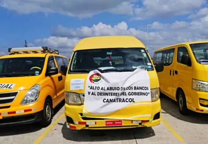 Mas de 18 mil personas están afectadas debido a que dependen de la operación de buses colegiales que en la actualidad tienen su actividad detenida.