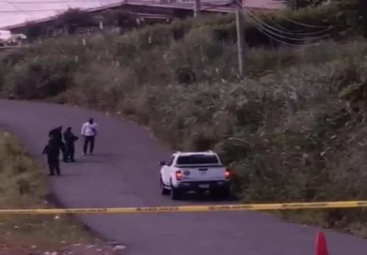 Al momento del hallazgo del cadáver, el sujeto fue encontrado atado de manos y pies y con varios disparos en la cabeza.