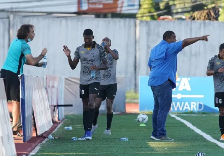 Guido Rouse se convierte en el sexto jugador del CAI en hacerle un doblete al Tauro. Cortesía