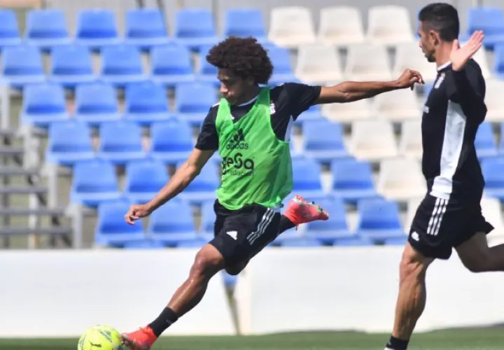 El panameño Adalberto Carrasquilla, durante el entrenamiento que el Cartagena realizó ayer. Cartegena FC