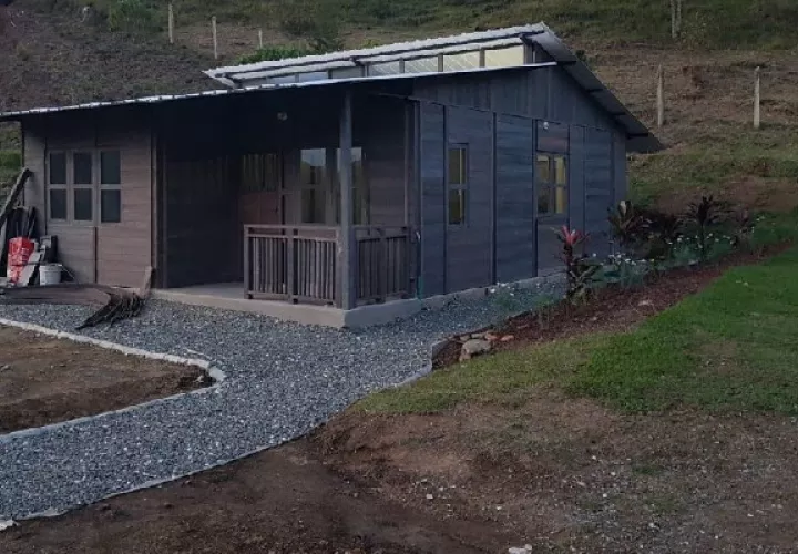 Casas seguras y duraderas a partir de los perfiles plásticos. Foto: Cortesía