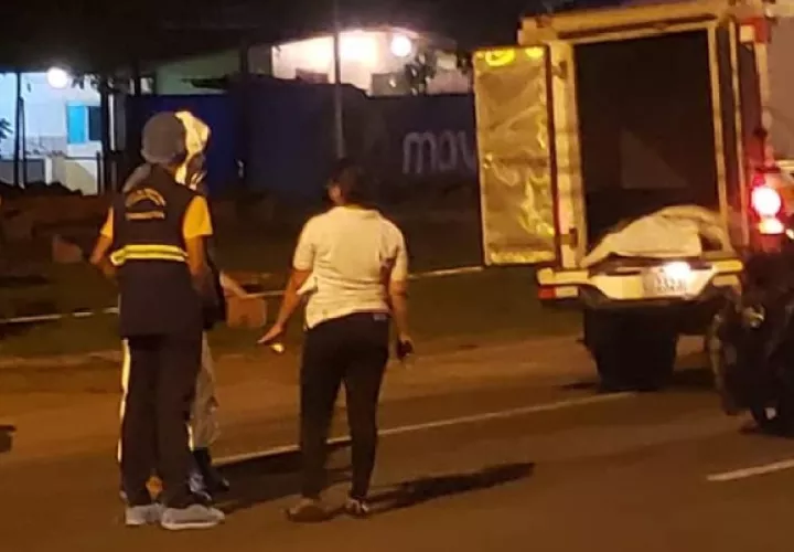 El cuerpo de la víctima fue enviado a la morgue judicial en el distrito de David, para que se practique el examen de necropsia. Foto: Mayra Madrid