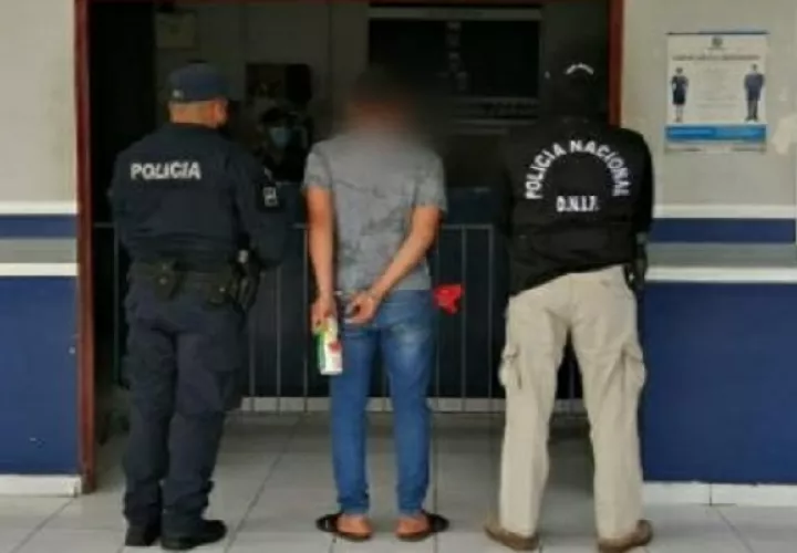 En el corregimiento de Pedregal un ciudadano en actitud sospechosa fue detenido por los Linces de la Policía Nacional. Foto. josé Vásquez