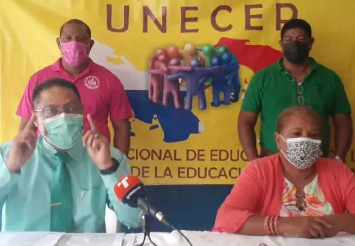 Humberto Montero, de Unecep, pide que el Minsa sea el que certifique a las escuelas. Foto de Víctor Arosemena