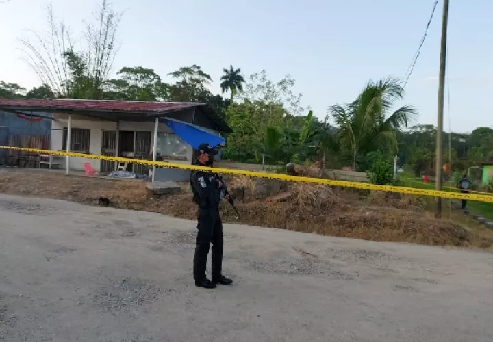 El Ministerio Público inició las investigaciones de este nuevo doble homicidio en Colón. Foto: Diomedes Sánchez
