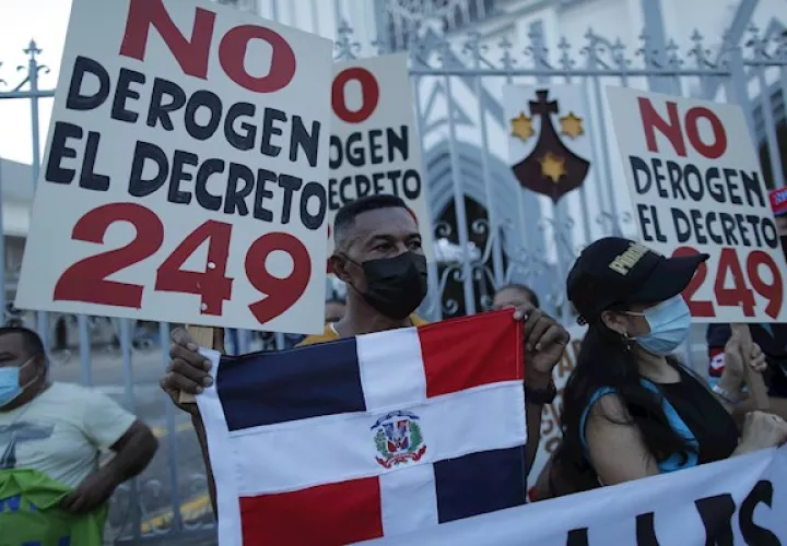 Extranjeros beneficiados con "Crisol de Razas" temen tener que salir de Panamá. Foto:EFE