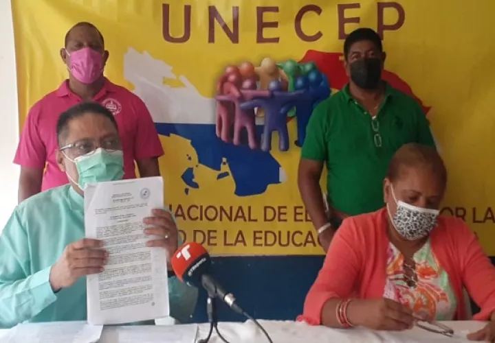 Los docentes aseguran que no están en contra del regreso a las aulas. Foto: Víctor Arosemena