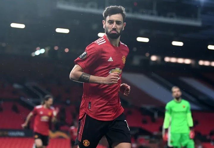 Bruno Fernandes destacó con un doblete para los "red devils". Foto: Twitter