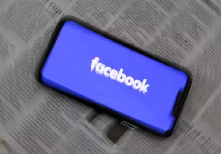  Logo de la red social de Facebook. 