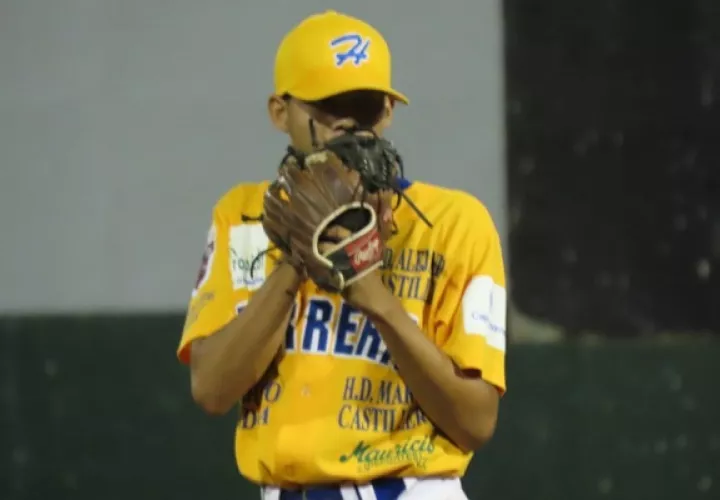 Alexis Bernal, lanzadir de Herrera. Foto:Fedebeis