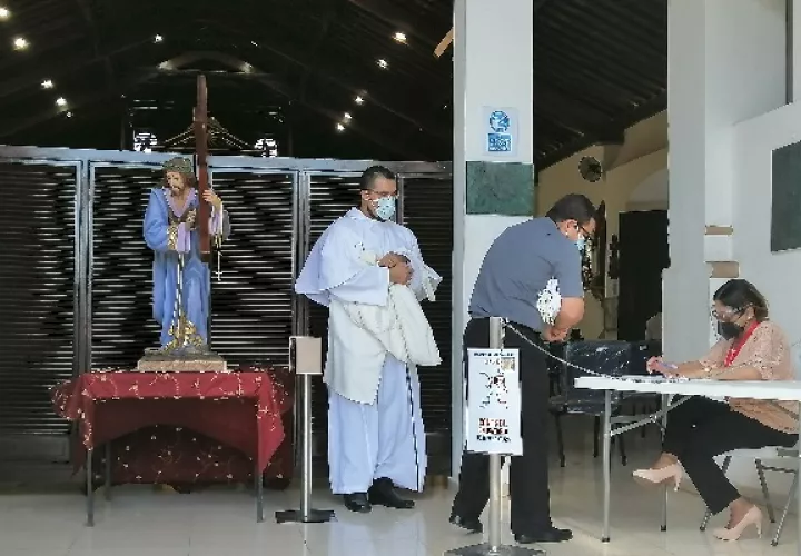En los templos se realizarán algunas actividades con el 25% del aforo permitido.