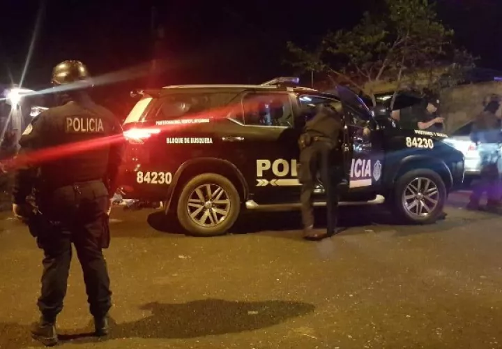 Los policías aseguran que detuvieron a una persona con un arma de fuego e investigan si tiene o no relación con el homicidio. Foto: Diomedes Sánchez