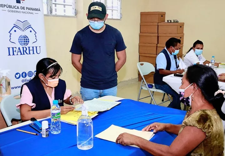 Bernardo Meneses pidió paciencia a los que no han recibido el pago. Foto: Cortesía Ifarhu