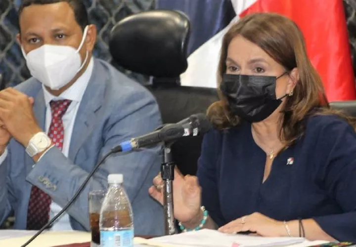 La ministra de Educación, Maruja Gorday de Villalobos, ha dicho que no puede permitir que ante un posible repunte del virus, se encuentren las escuelas cerradas. 