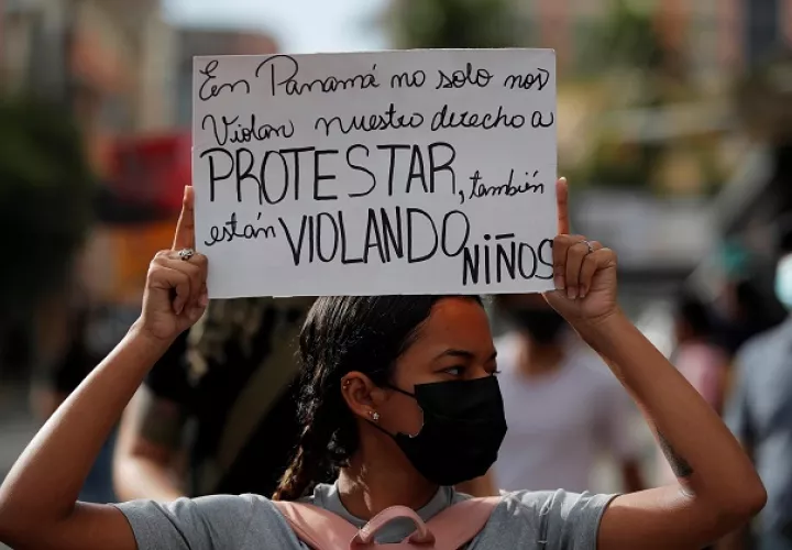 Grupos de la sociedad civil han protestado por los abusos en albergues infantiles. 