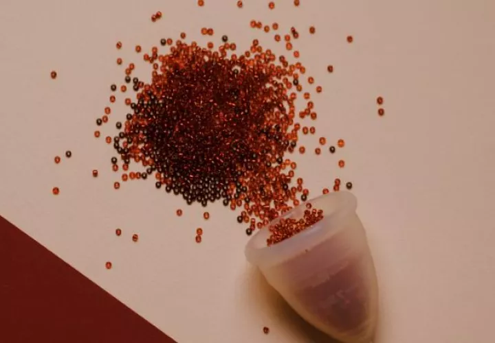 El alivio de los cólicos es solo una de las bondades de tener relaciones sexuales durante la menstruación. Ilustrativa / Pexels