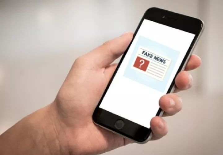 La mayoría de las noticias falsas son infundadas a través de las redes sociales.