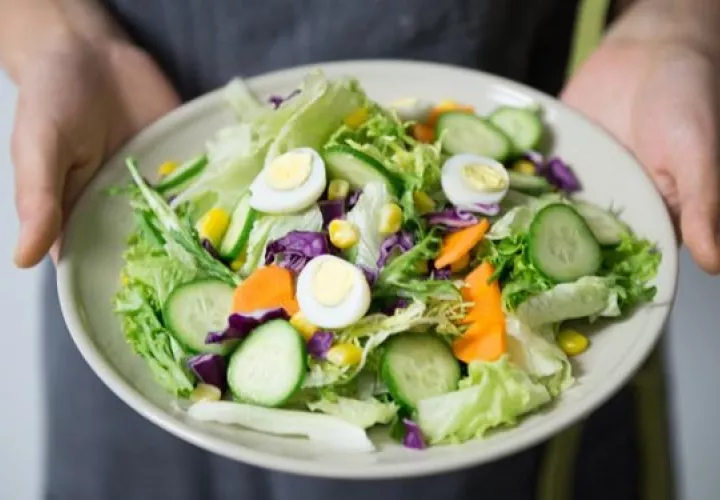Los vegetales verdes y morados, son los que favorecen.  Foto: Ilustrativa / Pexels