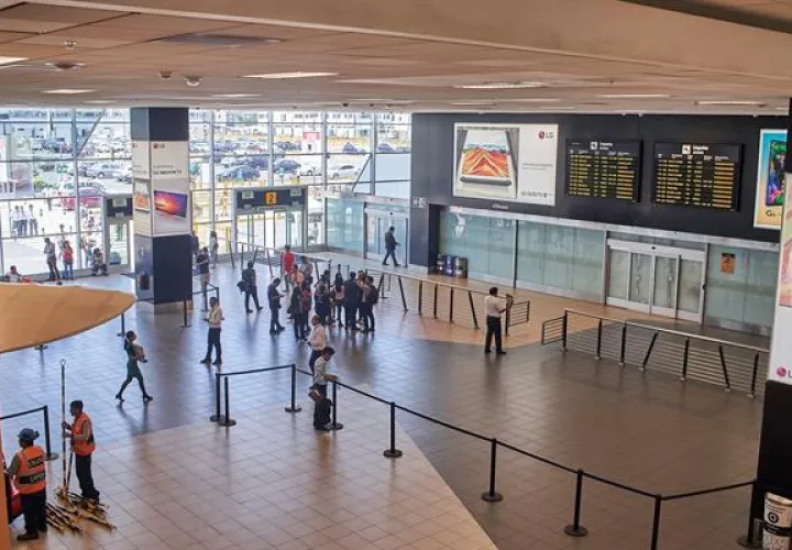 Vista general del Aeropuerto Internacional Jorge Chavéz en Lima (Perú)