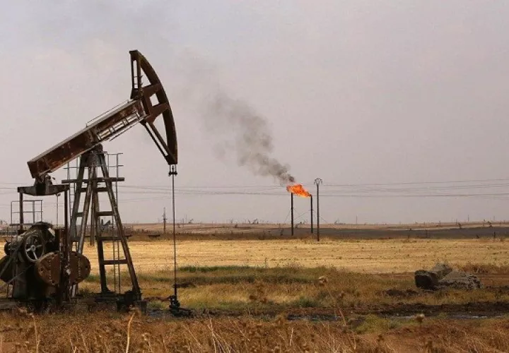 Los contratos de gasolina con vencimiento en mayo sumaron casi seis centavos hasta 2,03 dólares el galón. EFE