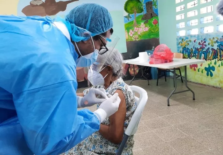 La vacunación debería terminar en la provincia de Panamá este mes.