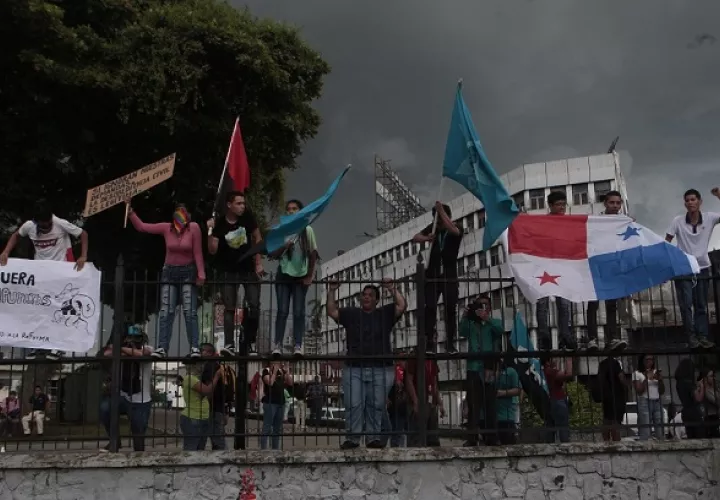 En 2019, una serie de protestas masivas forzaron al presidente Laurentino Cortizo a retirar de la Asamblea Nacional (AN/Parlamento) un polémico paquete de reformas constitucionales. Foto: EFE