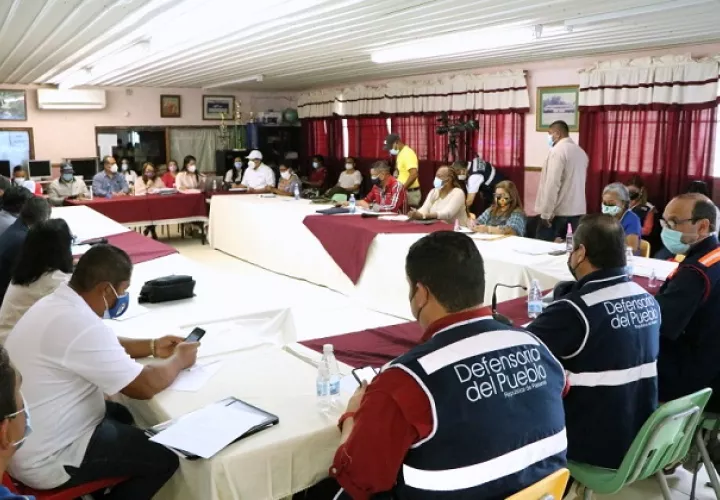 La reunión entre Meduca y gremios docentes tendrá la mediación de la Defensoría del Pueblo. Foto: Cortesía Defensoría del Pueblo
