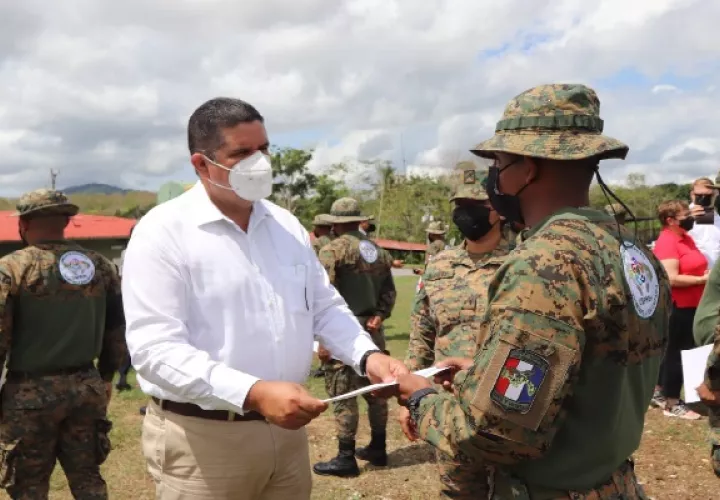 El ministro de Seguridad Pública, Juan Manuel Pino, informó que pronto se realizará una reunión con las autoridades colombianas. Foto: Cortesía Minseg