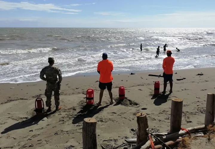 El Sinaproc se mantuvo alerta en las playas del país en Semana Santa. 