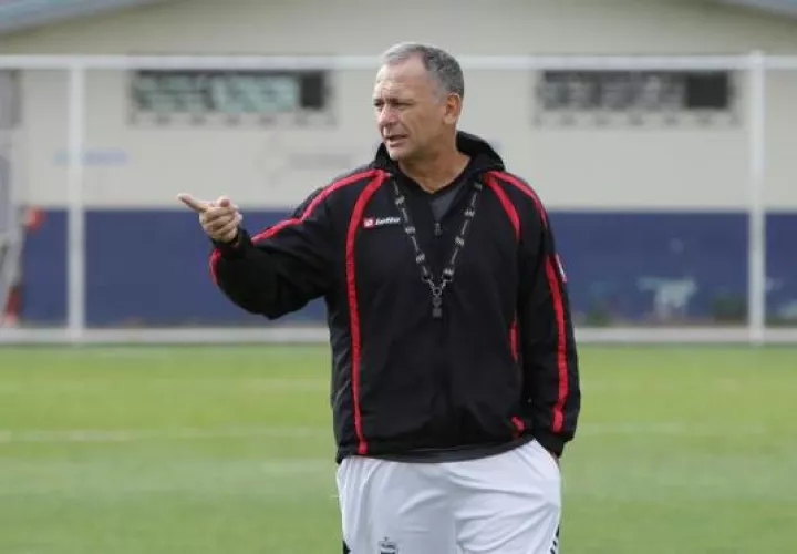 En la imagen, el director técnico uruguayo Saúl Maldonado. 