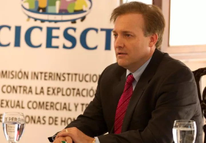 Jefe de misión de la legación diplomática estadounidense, Stewart Tuttle. Foto: EFE