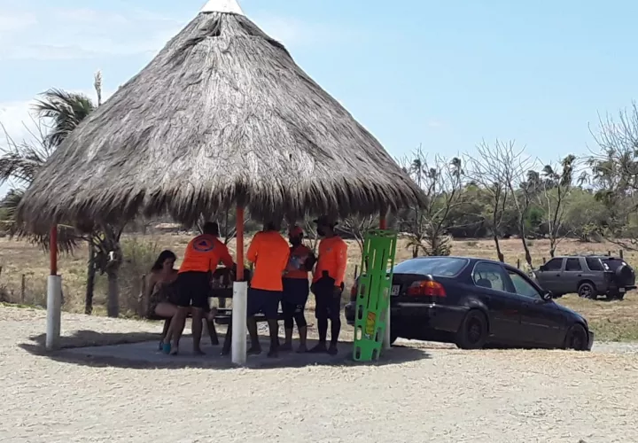 La capacitación que recibirían los surfistas incluiría primeros auxilios. Foto: Thays Domínguez