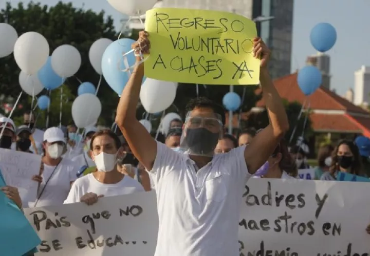 Retorno a las aulas mantiene dividido a los gremios docentes y padres de familia en Panamá. Foto: EFE 