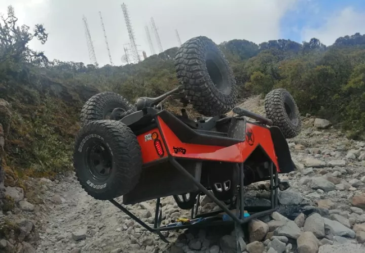 El vuelco se registró a la altura de Loma Zuto, próximo a la cima del volcán Barú. Foto: Mayra Madrid