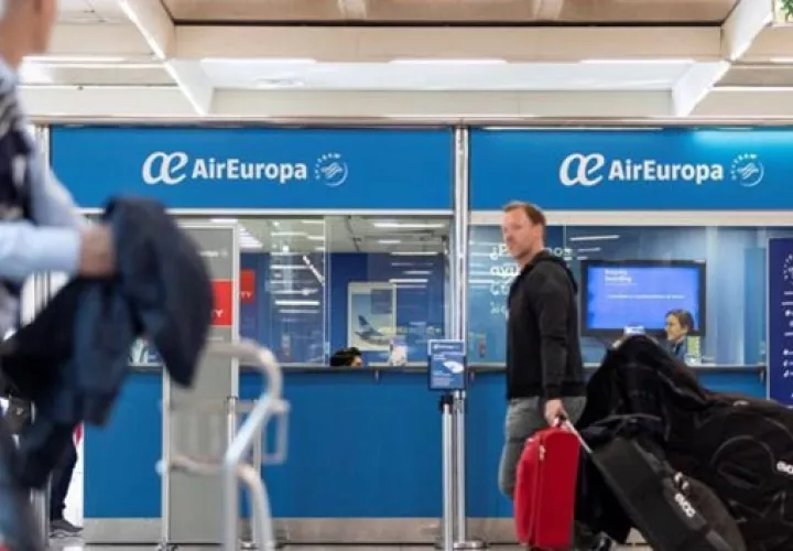 Panamá espera reanudar viajes en julio. EFE