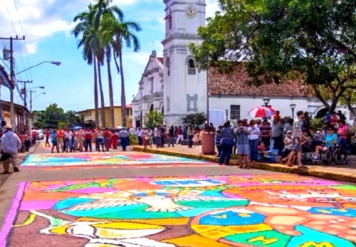  La mayoría de las actividades se planificaron para su presentación virtual, sin embargo, se había solicitado que las visitas a las tradicionales alfombras fuera presencial. Foto: Thays Domínguez
