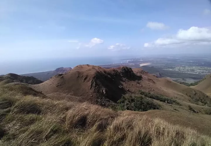 Desde la cima del cerro se puede ver la ciudad de Panamá y zonas como Capira y Valle de Antón.Foto: Eric A. Montenegro
