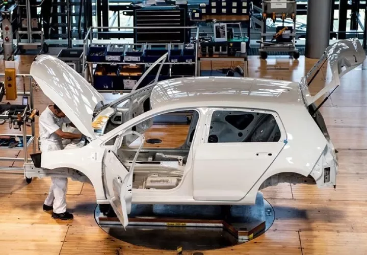 Los fabricantes se han visto obligados a recortar producción. EFE