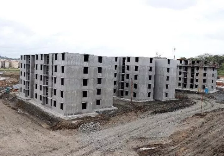 La planta baja de los edificios tendrán apartamentos para personas con discapacidad. Foto: Diómedes Sánchez
