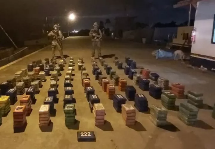 Decomiso de presunta droga. 