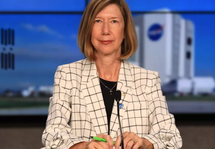 Fotografía de archivo fechada el 29 de septiembre 2020 y cedida por la NASA donde aparece Kathy Lueders, administradora asociada de exploración humana y operaciones en la sede de la NASA. Foto: EFE