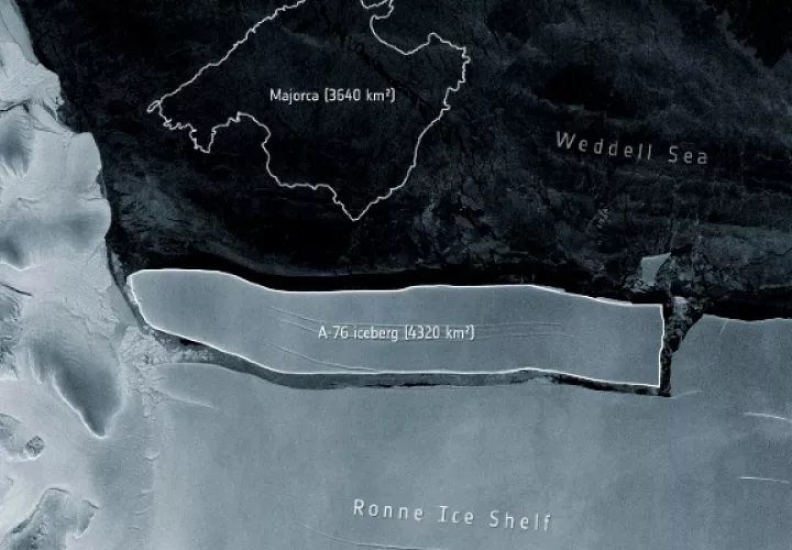 Imagen comparativa del tamaño del iceberg A-76 y la isla de Mallorca. Foto: EFE