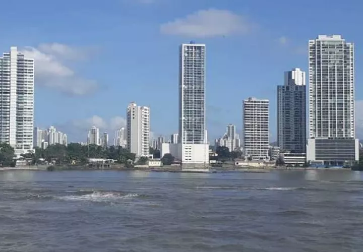El flujo de la inversión extranjera en Panamá cayó 86.4% durante el 2020. Víctor Arosemena