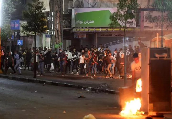 Grupos de ciudadanos árabes y judíos de Israel se enfrentaron. EFE